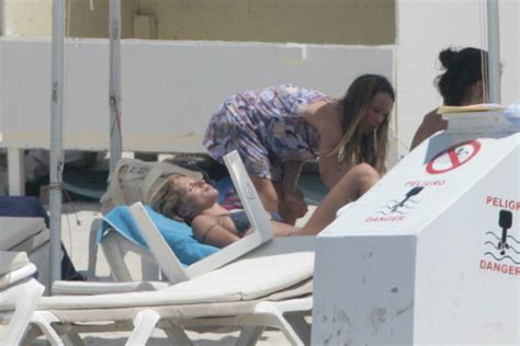 Michelle Hunziker Shows Her Tits And Posing Nude Porn Pictures XXX Photos Sex Images 3249223