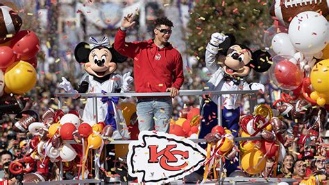 Patrick Mahomes Celebrates 2024 Super Bowl Win at Disneyland: Video ...