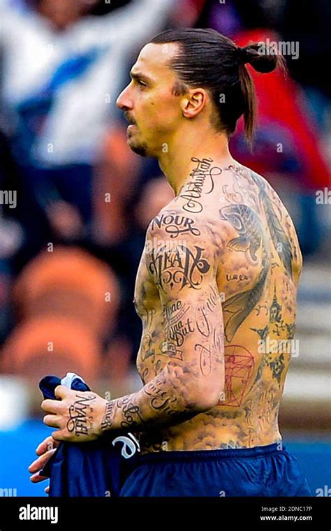 PSG S Zlatan Ibrahimovic Showing Off His New Tattoos Mysterious