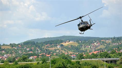 Helikopter Oru Anih Snaga Bih U Akciji Potrage Za Nestalim Avionom