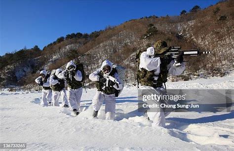 714 Special Forces Of South Korea Stock Photos High Res Pictures And