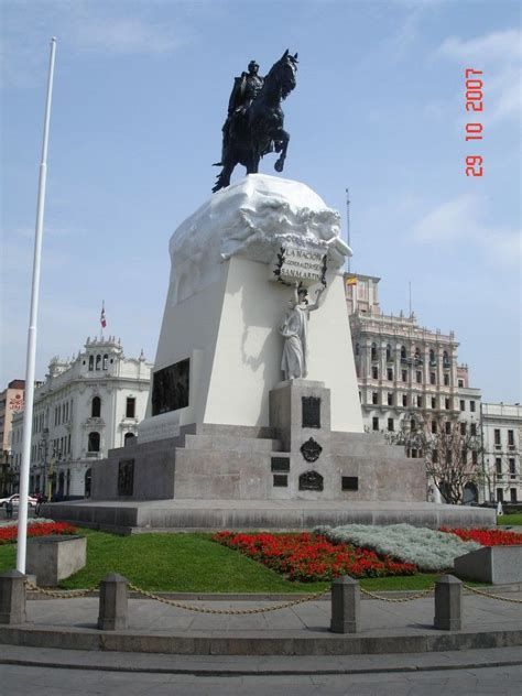 Lima Peru Peru Lima Statue Of Liberty