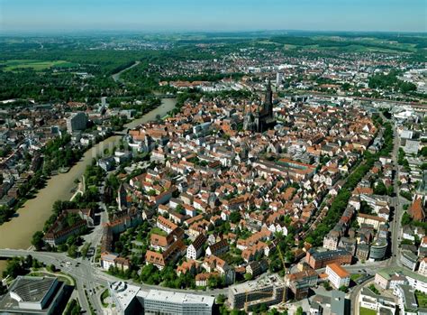 Ulm Von Oben Altstadtbereich Und Innenstadtzentrum In Ulm Im