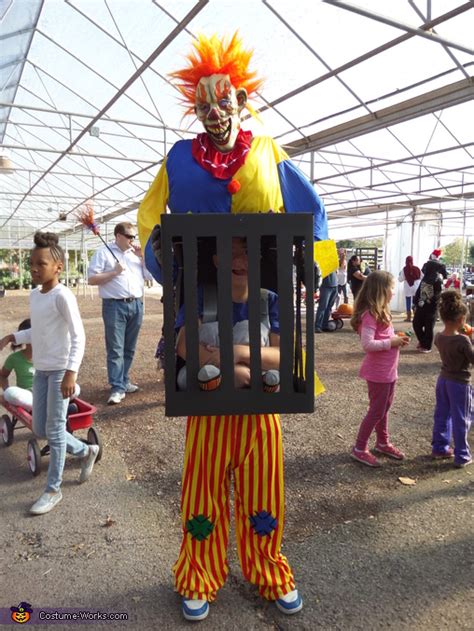 Killer Clown Captures Boy Illusion Costume Best Diy Costumes