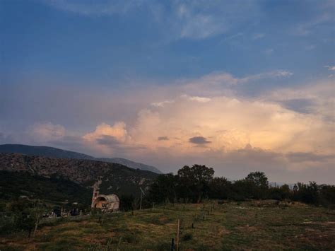 Pretežno sunčano poslijepodne mogući lokalni pljuskovi Stolac city