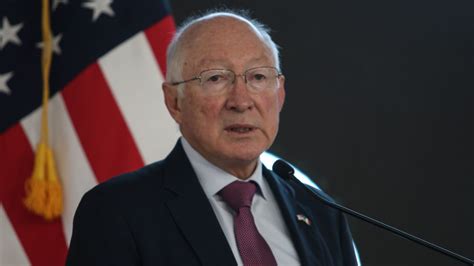 Ken Salazar Sobre Armas Que Ingresan A México Desde Estados Unidos No Son Del Ejército N