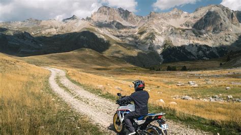 Honda A Eicma Debuttano La Nuova Transalp Ma Anche La Cl E