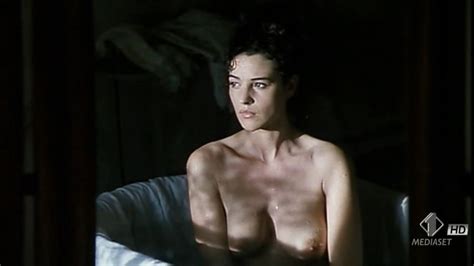 Monica Bellucci Nude Briganti Amore e libertà 1994 HD 1080p