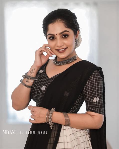 Actress Arya Babu Looking Gorgeous In Kerala Saree Onam Special Look