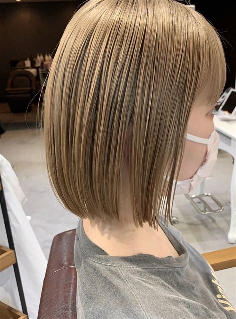 ベージュ ショートボブ ハイトーンカラー 切りっぱなしボブ×ferreira フェレイラ×ユアサケンイチ湯浅 賢一×656471【hair】