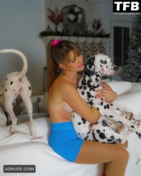 Amanda Cerny Sexy Poses Topless Showing Off Her Nude Sideboob In A