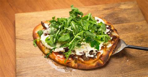 Recette De Pizza Au Boeuf Sur Naan Zeste