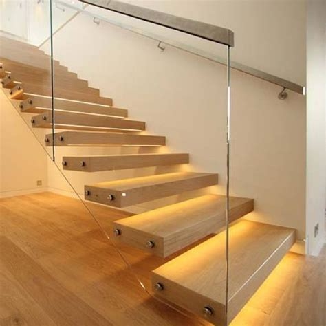 Идеи освещения лестницы и как они дополняют ваш дизайн