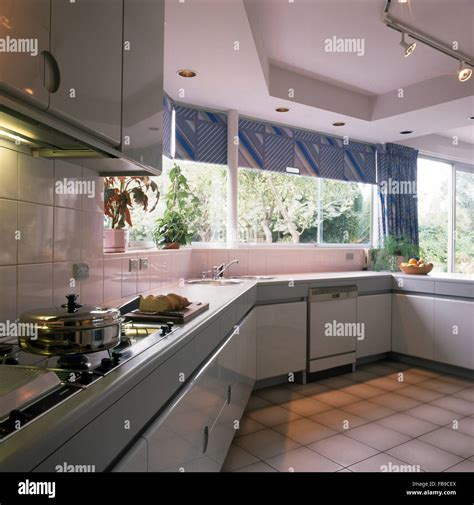 Kitchen With Windows Hi Res Stock Photography And Images Alamy