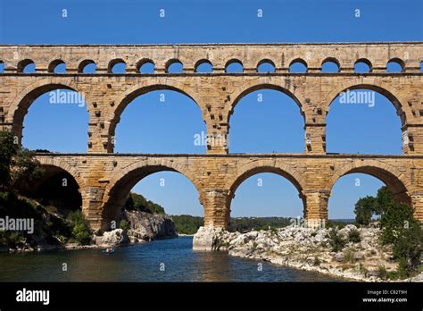 Pont Du Gard Roman Aqueduct Bridge Stock Photo Alamy