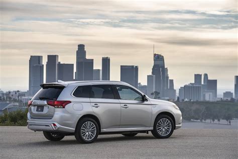 2019 Mitsubishi Outlander Phev Review