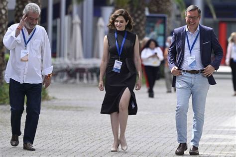 Ayuso Afronta El Debate Del Estado De Madrid Con La Mirada En