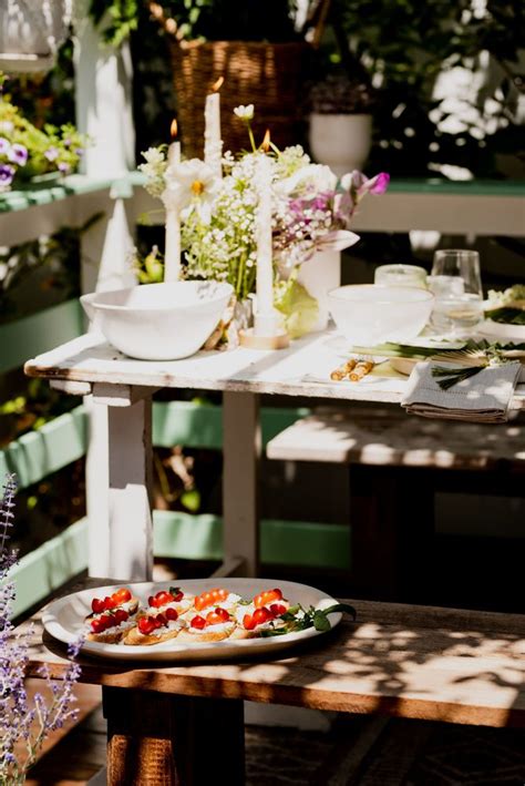 How To Host A Summer Soirée | The Skinny Confidential