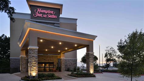 Hampton Inn & Suites Dallas Market Center from $93. Dallas Hotel Deals & Reviews - KAYAK