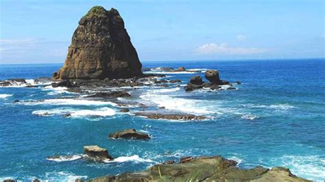 √ Pantai Papuma Jember: Daya Tarik, Lokasi, Harga Tiket Masuk 2025