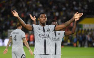 Kimpembe Es Baja En El Psg Por Lesi N Mediotiempo