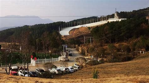 New Ski Centre with 200m Main Slope Opens in China