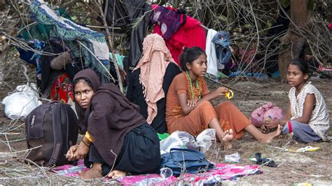 Pengungsi Rohingya Terdampar Di Aceh Besar Di Hari Natal Regional