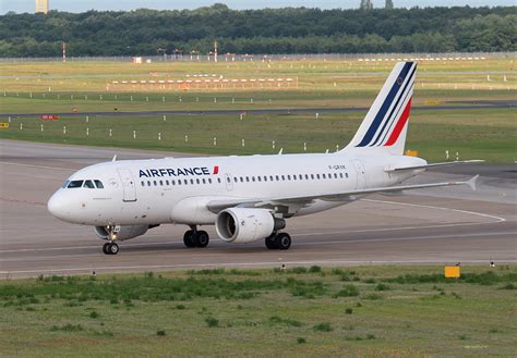 Air France A 319 115 LR F GRXK Bei Der Ankunft In Berlin Tegel Am 06