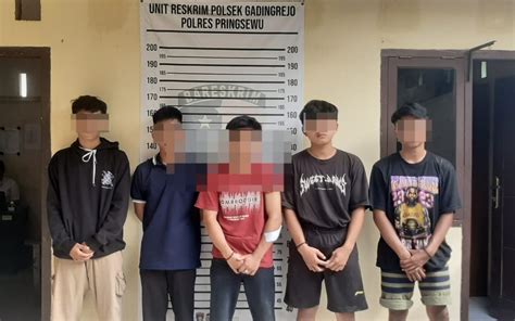 Lima Remaja Diamankan Polisi Dan Warga Saat Hendak Perang Sarung Di