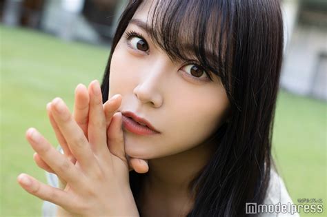 Nmb48白間美瑠「グラビアは一番自信に繋がったお仕事」美尻＆美腹筋の秘訣は？＜卒業記念写真集「reborn」インタビュー＞ モデルプレス