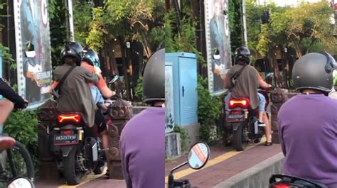 Tak Sabar Kena Macet Ini Aksi Nekat Bule Terobos Trotoar