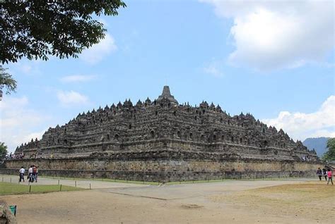 Termasuk Peninggalan Agama Buddha Di Indonesia Ini Fakta Unik Candi