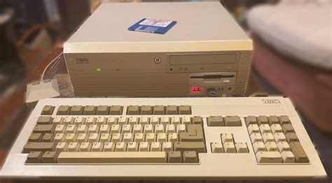 For Sale - Commodore Amiga 4000 inc Keyboard - Mouse + more (working) | AmiBay