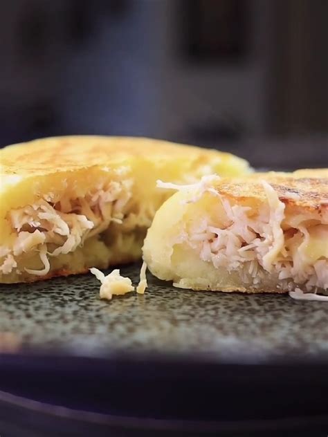 Pão De Batata Recheado Feito Na Frigideira Um Lanche Delicioso Monica