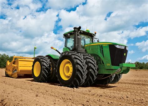 Image Gallery: 20 Power Shots of John Deere 9R Series Tractors