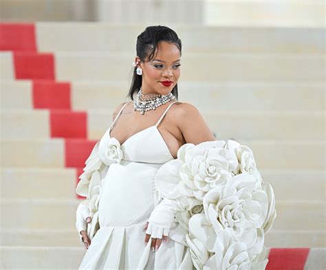 Heres What We Know About Rihanna And A Ap Rockys New Baby Vanity Fair