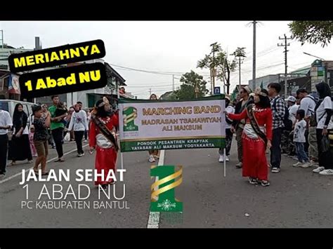 Meriah Atraksi Marching Band Mts Ali Maksum Krapyak Di Jalan Sehat