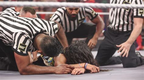 Roxanne Perez Collapses Following NXT Championship Defence