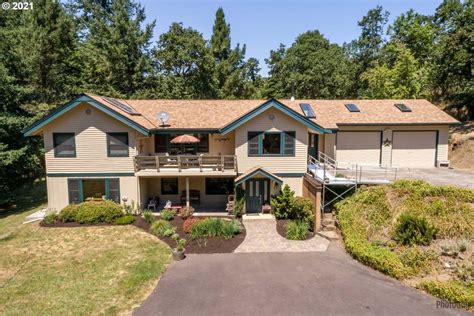 Harrisburg, OR Real Estate - Harrisburg Homes for Sale | realtor.com®