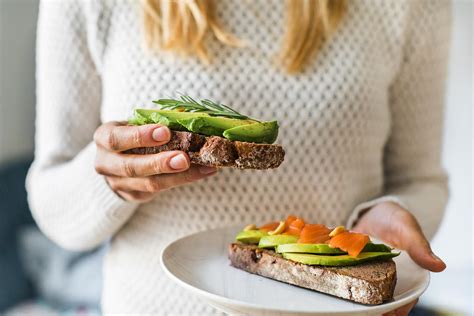 The Best Snacks to Recover from Your Workout| The Healthy
