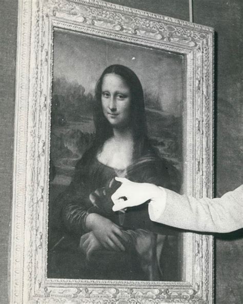 6 Times The Mona Lisa Has Been Vandalised Throughout History