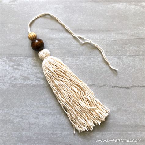 Easy Tassel Diy And Step By Step Tutorial Sweet Softies