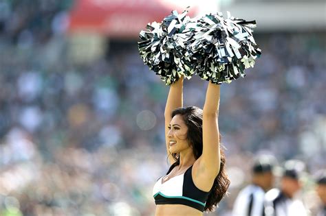 Philadelphia Eagles Finally Unveil Kelly Green Jerseys