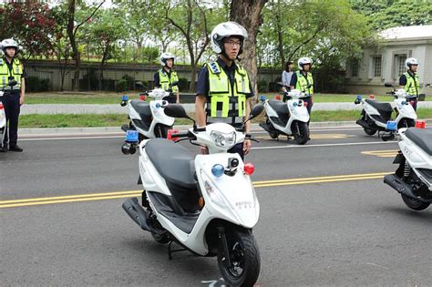 嘉義縣新購警用機車報到 翁章梁授車校閱 蕃新聞