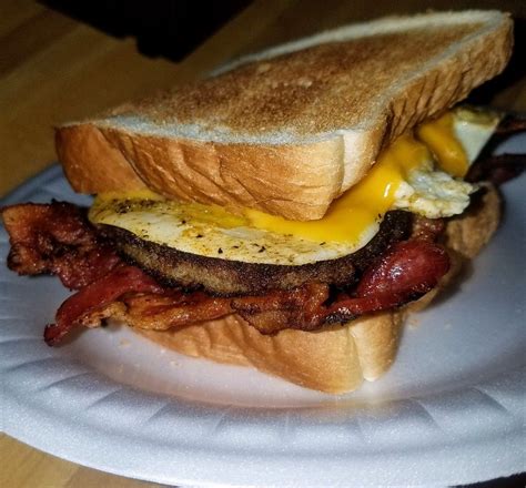 Sausage Bacon Fried Egg And Cheese Sandwich Food Therapy Pretty Food Food