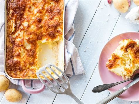 Sahniges Kartoffelgratin Mit Goldgelber K Sekruste Rezept Rezepte