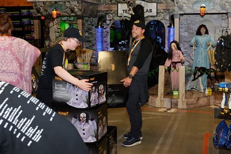 How Spirit Halloween Takes the Fright out of Operating Thousands of Pop