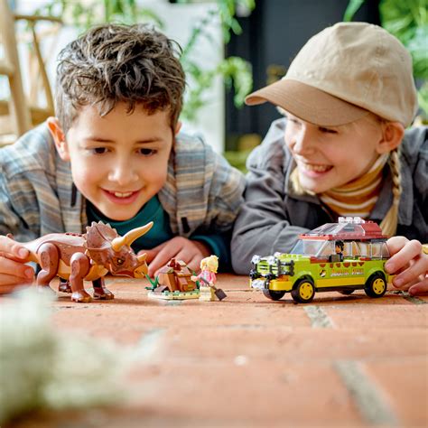 LEGO Finds a Way with 5 New Jurassic Park Building Sets - The Toy Insider