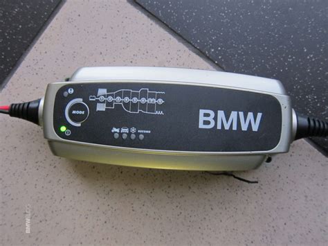 Best Battery Charger For Your BMW - Which One To Buy (2021)