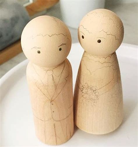 Pin Van Debbie Guertin Carver Op Peg Dolls Houten Poppen Doe Het